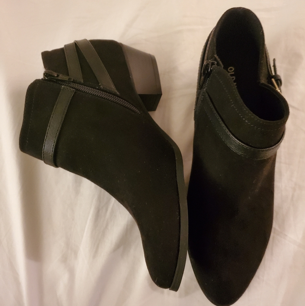 Old navy booties!!